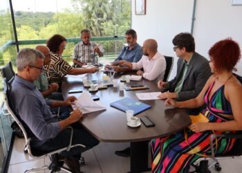 Sudesb e UFBA retomam discussão sobre projetos e reforma do Complexo Esportivo e Educacional