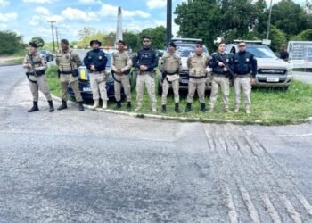 PRF e PRE intensificam fiscalização nas estradas da Bahia