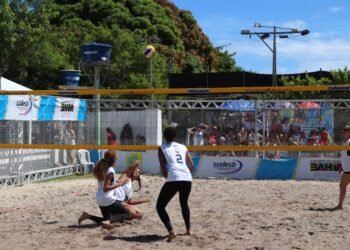 Verão Costa a Costa supera meta de atletas inscritos e movimenta Arraial D’Ajuda no fim de semana
