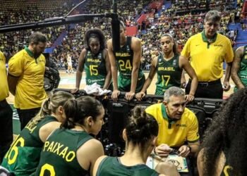 Paris 2024: seleção feminina de basquete não consegue vaga
