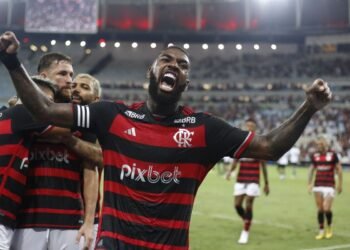 Carioca: Flamengo arranca vitória em clássico com Botafogo