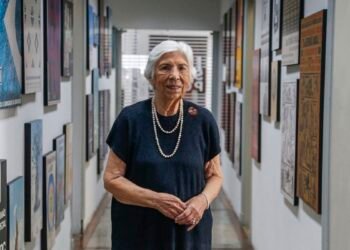 Pioneira na física, professora lembra carreira de quase 70 anos na USP