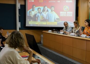 Saúde anuncia R$ 300 milhões para compra de medicamentos contra dengue