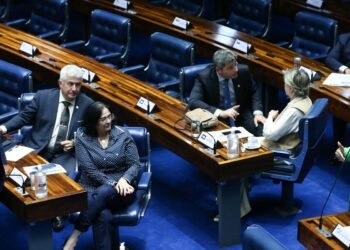 Senado aprova projeto com normas para ensino em tempo integral