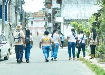 Prefeitura e moradores do Malembá se unem no mutirão de combate ao mosquito da dengue  – Prefeitura Municipal de Candeias.