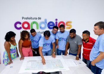 Prefeitura realiza reunião com representantes de barbeiros e manicures da Central de Abastecimento – Prefeitura Municipal de Candeias.