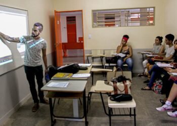 Câmara dos Deputados aprova texto-base do novo ensino médio