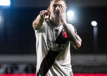 Vasco inicia disputa com Nova Iguaçu por vaga na final do Carioca
