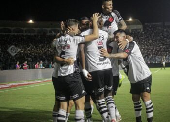 Vasco vence Água Santa para seguir em frente na Copa do Brasil