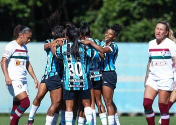 Grêmio segura reação do Flu e vence no Brasileiro Feminino de Futebol
