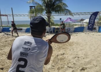 Projeto Verão Costa a Costa atrai mais de 1.500 pessoas à arena na praia de Guaibim, em Valença