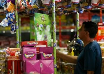 País fecha janeiro com saldo positivo de 180.395 empregos com carteira