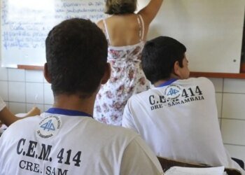 Pé-de-Meia: estudantes nascidos em março e abril recebem hoje R$ 200