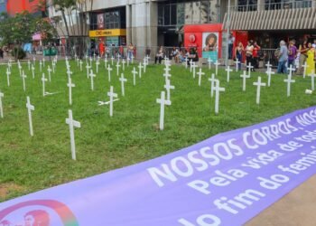 Manifestação em Brasília pelo Dia da Mulher alerta para violências