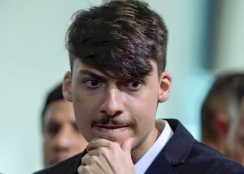 Jair Renan vira réu por lavagem de dinheiro e falsidade ideológica