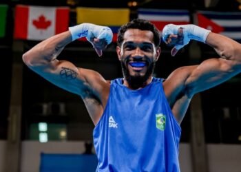Luiz Oliveira vence na 1ª luta do Brasil no Pré-Olímpico de Boxe