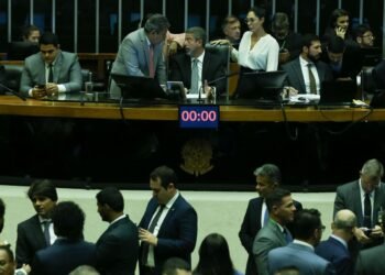 Câmara aprova fim da saidinha de presos; projeto vai à sanção