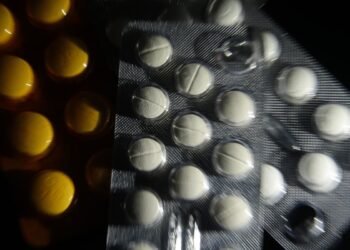 Teto para reajuste de medicamentos em 2024 fica em 4,5%