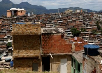 IDH do Brasil sobe em 2022, mas país cai 2 posições em ranking da ONU