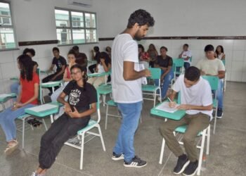 Candidatos realizam prova de seleção do Programa Jovem Vereador 2024 – Prefeitura de Simões Filho