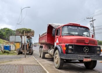 Prefeitura monta operação especial e atende locais afetados pelas fortes chuvas – Prefeitura Municipal de Candeias.