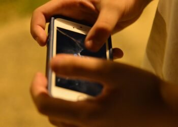 Regulamentado direito das crianças e adolescentes em ambiente digital