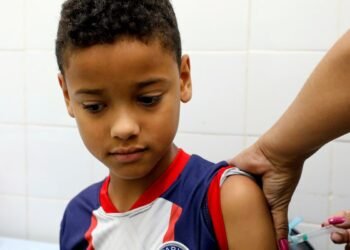 São Paulo amplia vacinação contra dengue para crianças de 10 a 14 anos