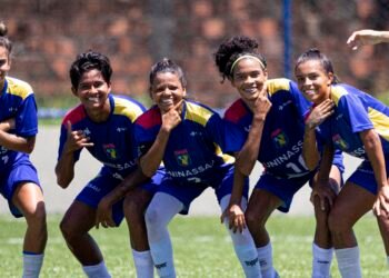 JUBs promovem maior participação feminina no futebol universitário
