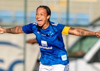 Byanca Brasil comanda goleada do Cruzeiro sobre o Atlético-MG
