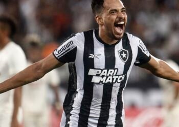 Botafogo supera lesão de Tiquinho e vence a primeira na Libertadores