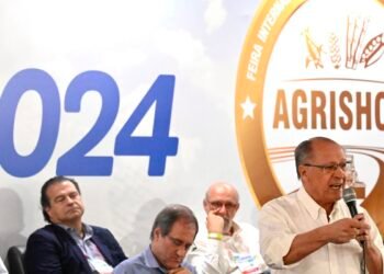 Alckmin defende diálogo com Congresso sobre desoneração da folha