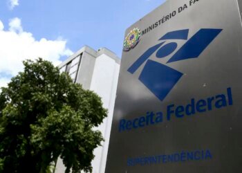 Autuações da Receita Federal sobem 65% em 2023 e somam R$ 225,5 bi