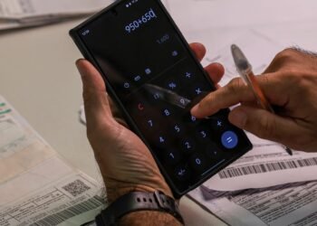 Endividamento aumenta entre as famílias em março