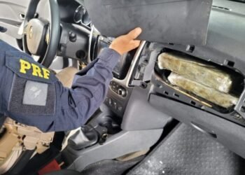 PRF apreende 6,5 Kg de cocaína em fundo falso de veículo na Bahia