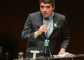 Presidente do Conselho de Administração da Petrobras é reeleito