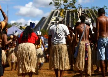 Mobilização indígena em Brasília vai pressionar contra marco temporal