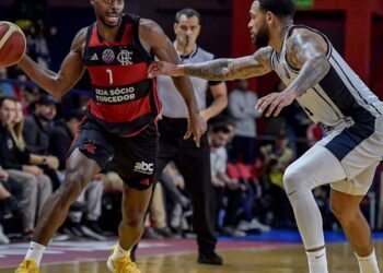 Fla encara anfitrião Quimsa na final da Champions League de basquete