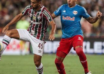 “Tivemos coragem”, elogiou o técnico do Bragantino após 2 a 2 com Flu