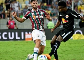 Fluminense e Red Bull Bragantino iniciam caminhada no Brasileirão
