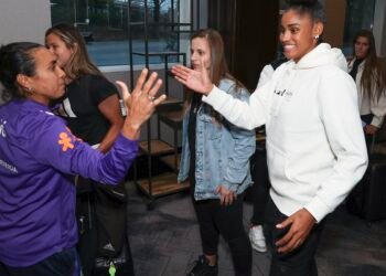 Seleção feminina se apresenta nos EUA para disputa do SheBelieves