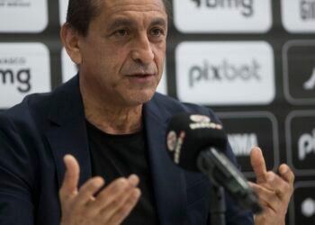 Federação Paulista e Abrafut repudiam fala machista de Ramón Diáz