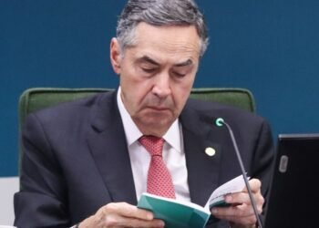 Barroso libera para julgamento processo sobre foro privilegiado