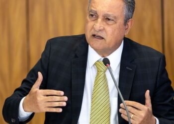 Governo federal comprará quase 2 mil imóveis para desabrigados no RS