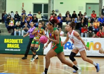 Sampaio vence Sesi para assumir liderança da LBF