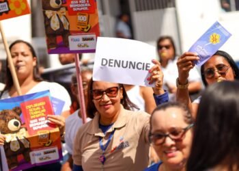 Blitz Faça Bonito conscientiza candeenses contra abuso e exploração sexual de crianças e adolescentes – Prefeitura Municipal de Candeias.