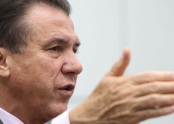 Em pronunciamento, Marinho destaca políticas para os trabalhadores