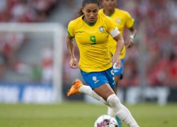 Debinha, Bruninha e Laís Estevam são convocadas para a seleção