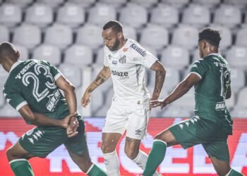 Santos goleia Guarani para seguir 100% na Série B do Brasileiro