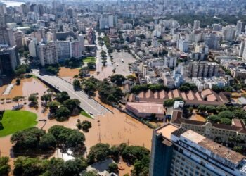 Chuvas diminuem no RS, mas frio intenso e elevação do Guaíba preocupam