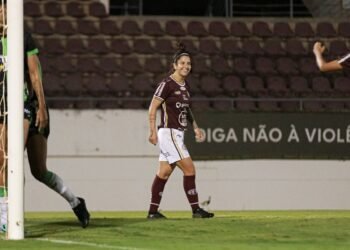 Ferroviária vence para assumir vice-liderança do Brasileiro Feminino